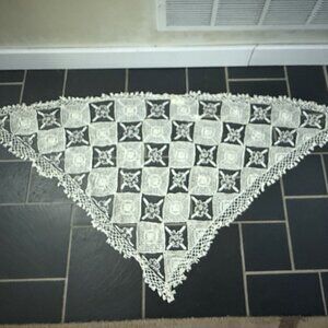 NWT Cream colored shawl with beaded flowers - gorgeous!